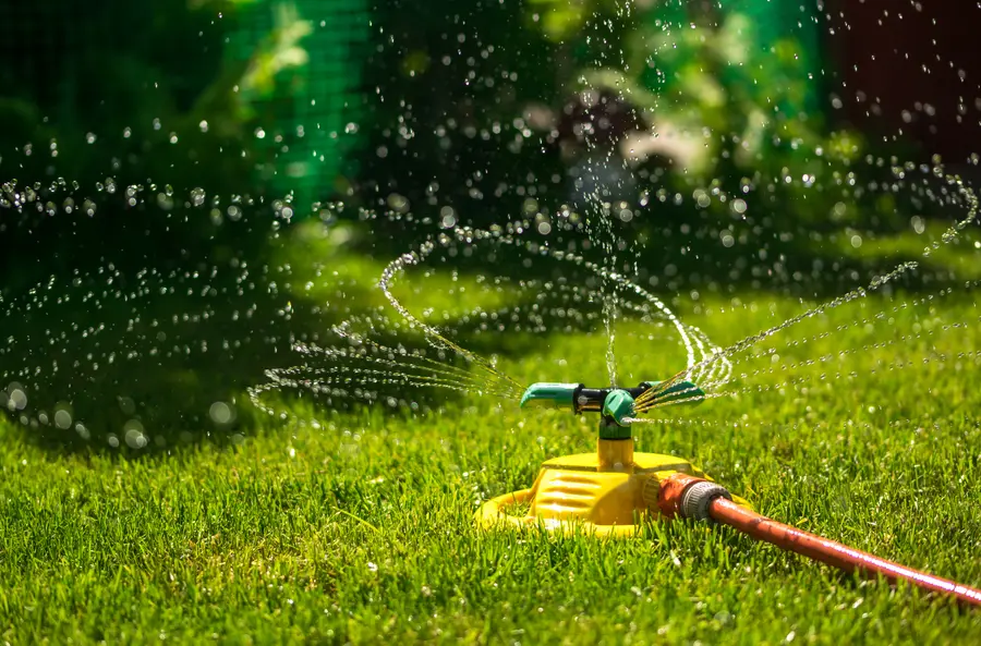 Factors To Consider When Choosing A Sprinkler System in Farmers Branch, TX